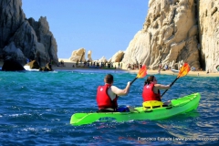 kayaks_lovers_beach