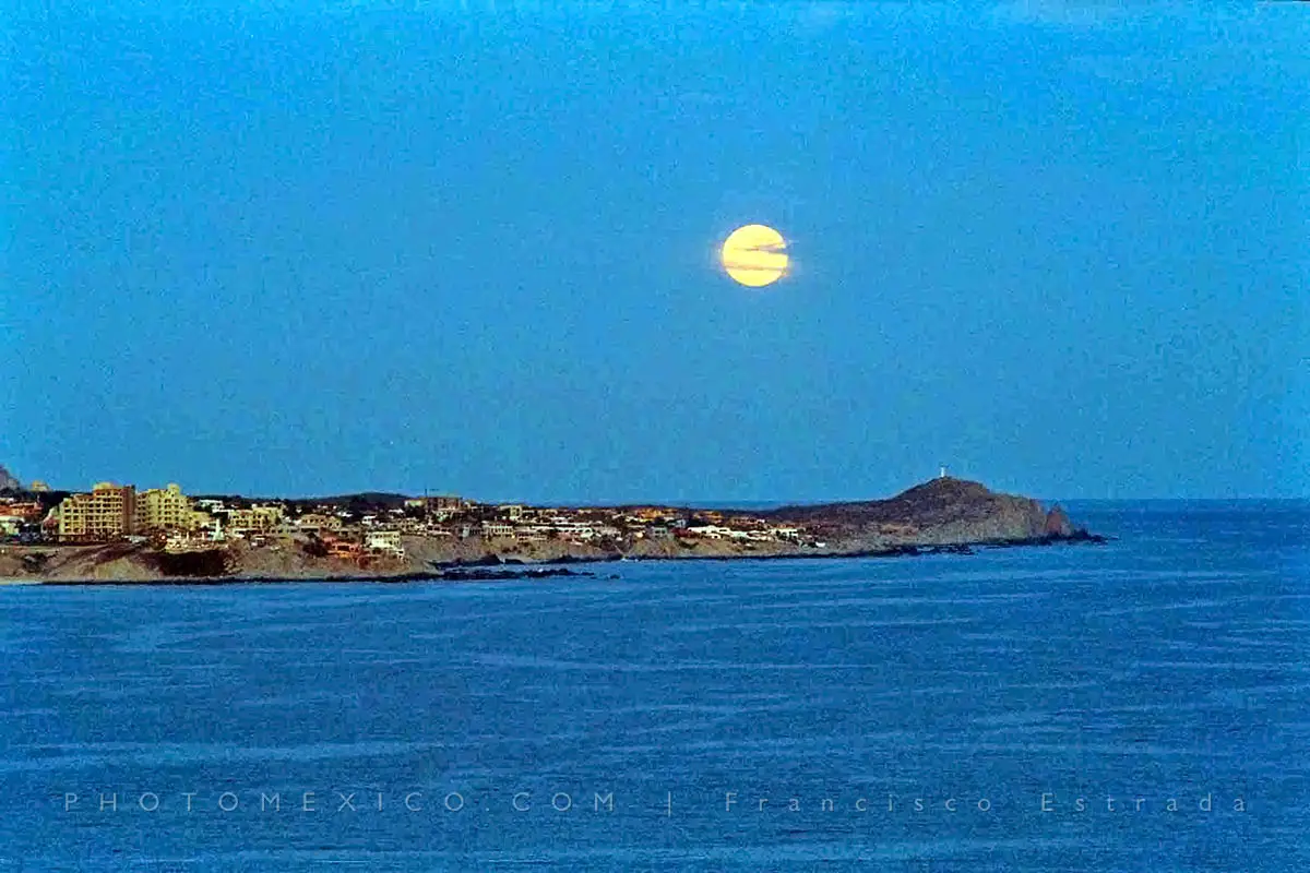 Moon over Cabo